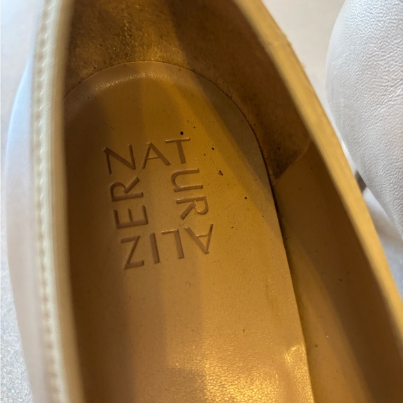 Naturalizer Comfort ODEN Nude Leather Ballet Style Pump - Picture 5 of 9